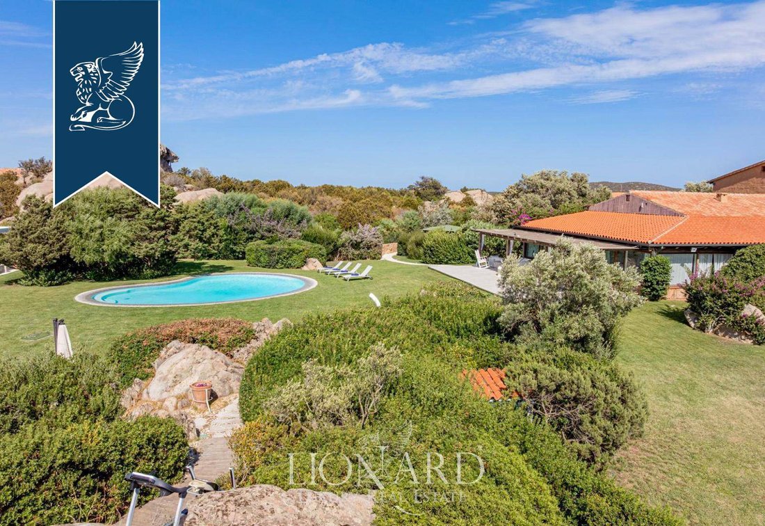 Villa in Golfo Aranci, Sardinia, Italy 2 - 18246012