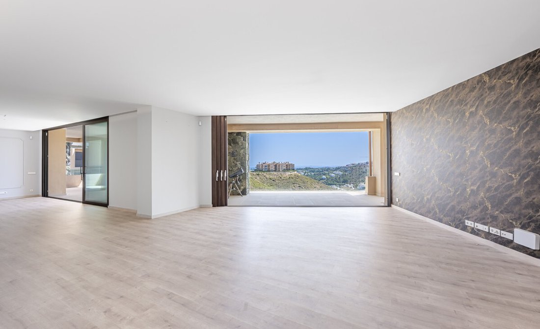 Apartment in Benahavis, Andalusia, Spain 3 - 18238455