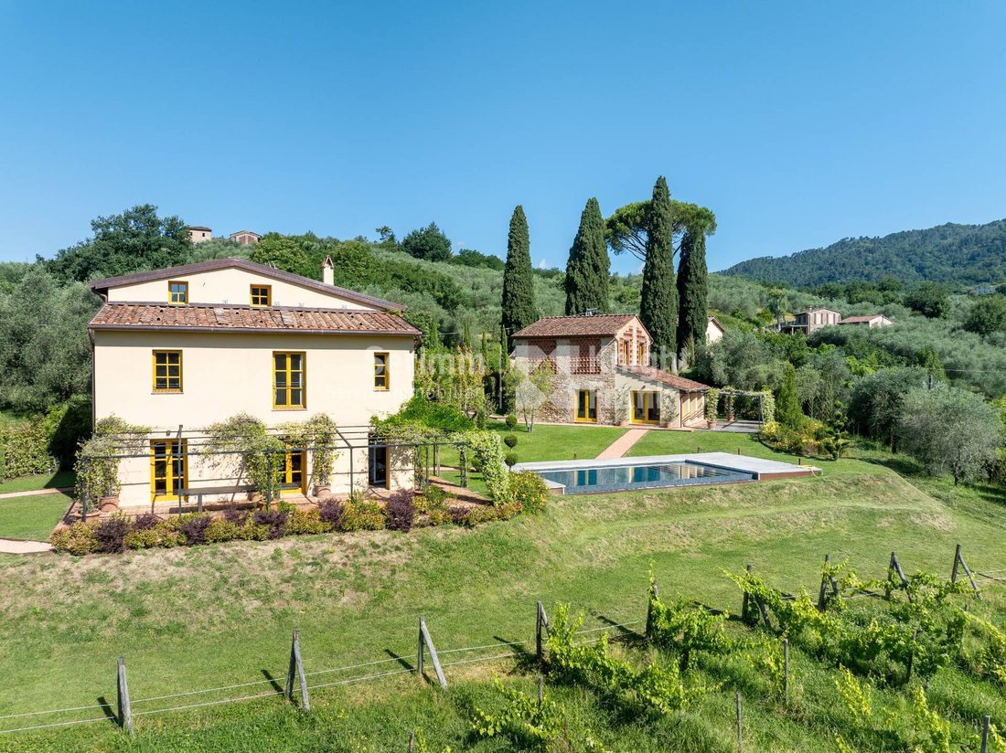 Villa in Area Monte San Quirico - Sant'Alessio, Lucca, Tuscany 3 - 15747727