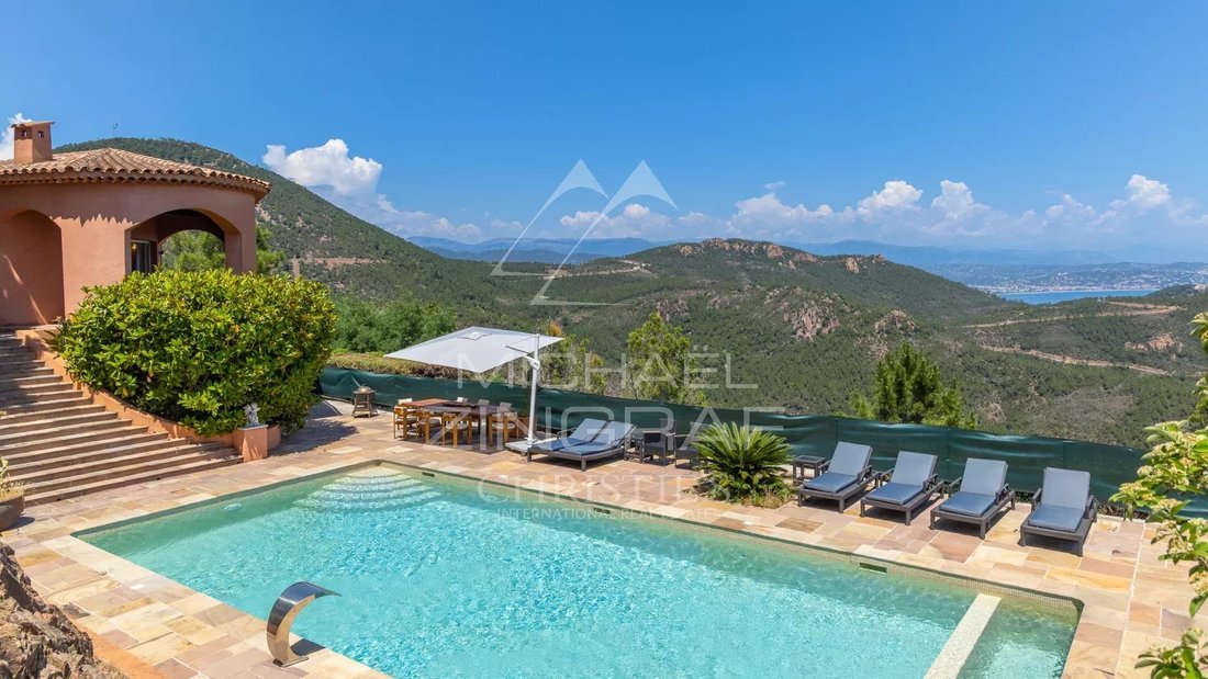 Villa in Théoule-sur-Mer, Provence-Alpes-Côte d'Azur, France 3 - 18239353
