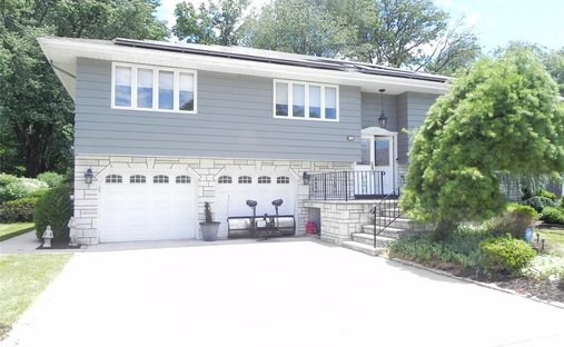 House in Little Ferry, New Jersey, United States 1