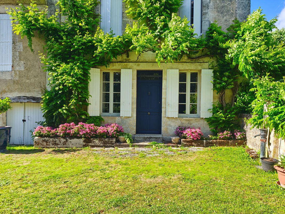 Villa in Ribérac, Nouvelle-Aquitaine, France 2 - 18245981