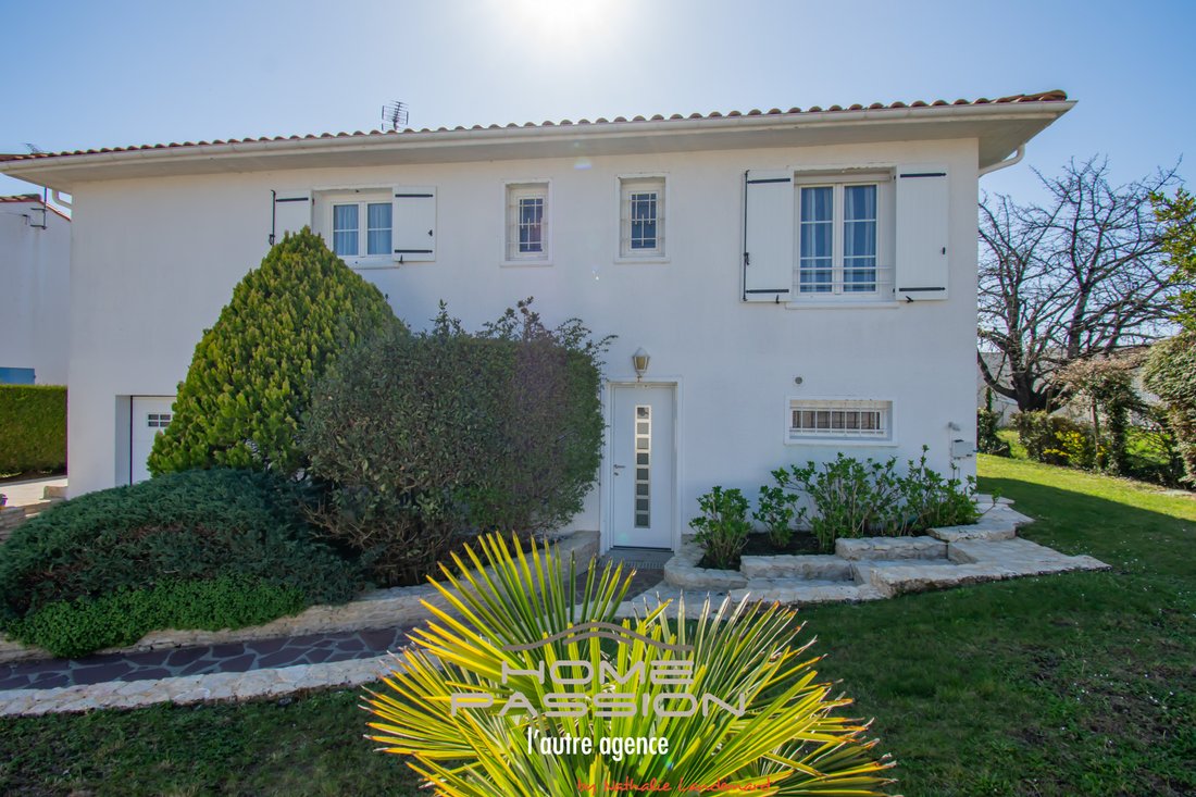 House in Vaux-sur-Mer, Nouvelle-Aquitaine, France 4 - 18236744