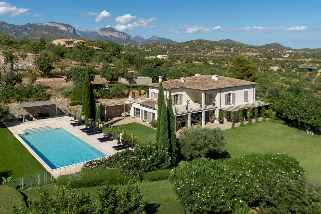 Villa in Santa Maria del Cami, Balearic Islands, Spain 1 - 18242310