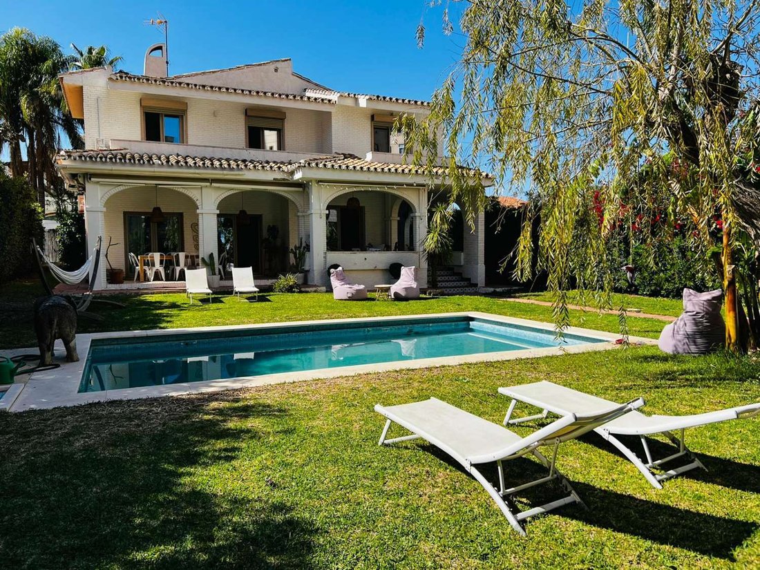 Villa in Torremolinos, Andalusia, Spain 1 - 18238065
