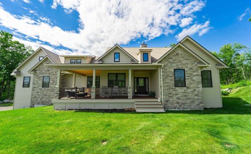 House in Derry, New Hampshire, United States 1