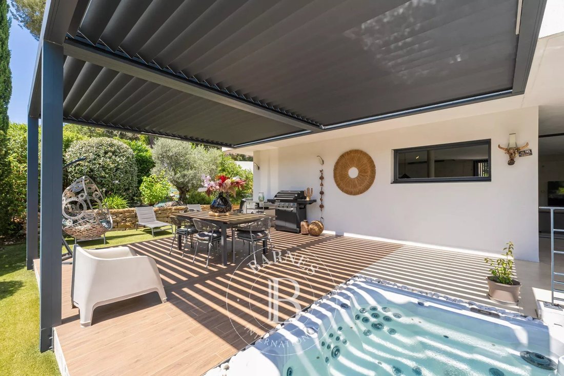 Villa in Est, Gemenos, France 4 - 18239431