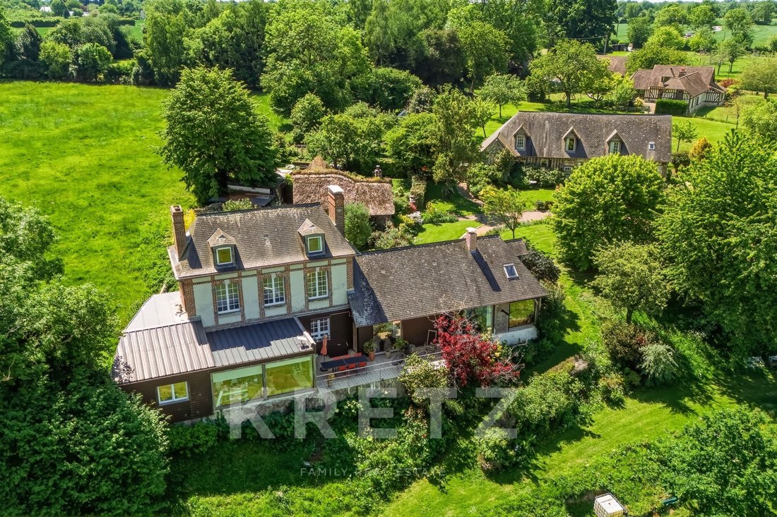 Estate in Gonneville-sur-Honfleur, Normandy, France 2 - 18239036