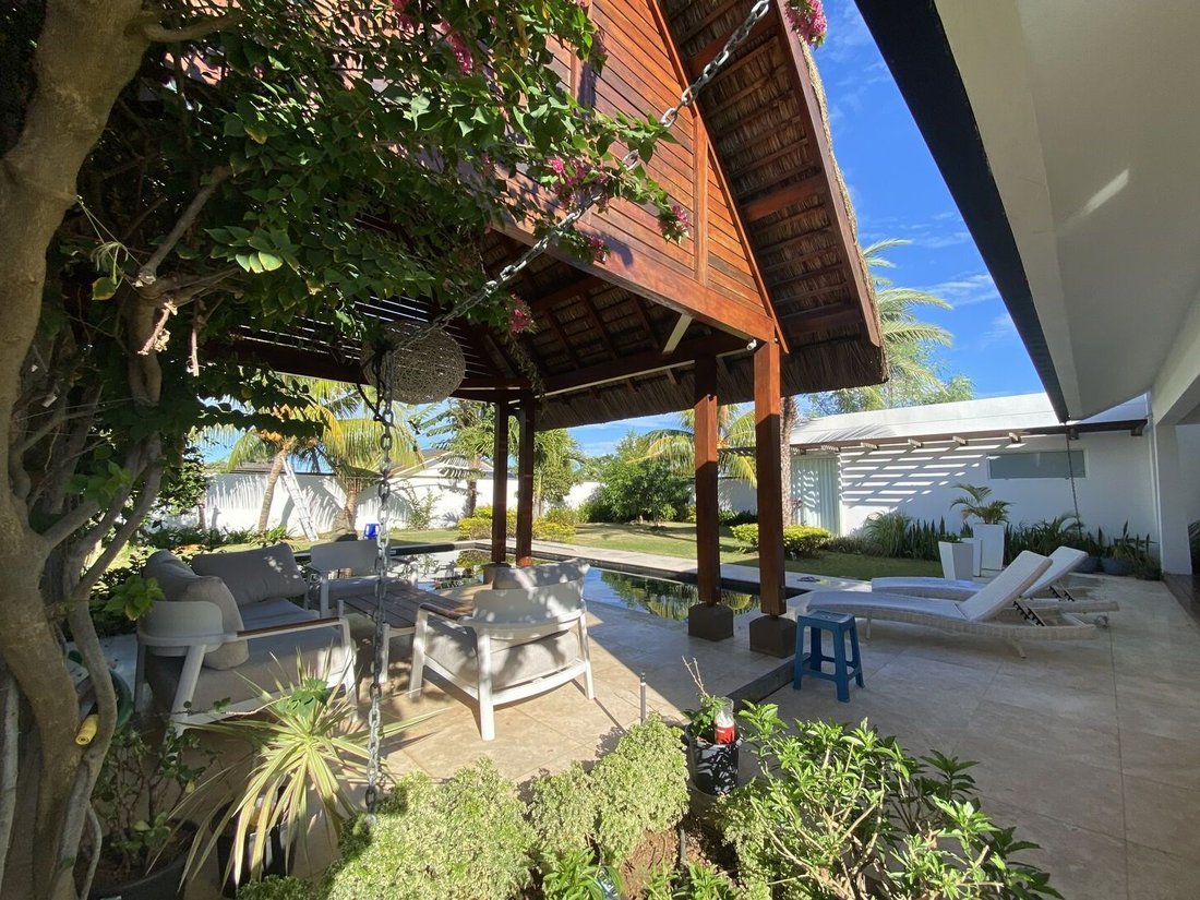 Villa in Grand Baie, Rivière du Rempart District, Mauritius 1 - 18237954
