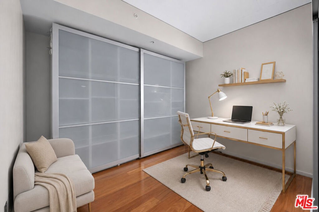 Condo in Los Angeles, California, United States 5 - 18225162