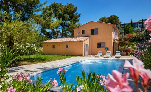 House in Granettes-Jauberte-Sainte Anne, Aix-en-Provence, France 1