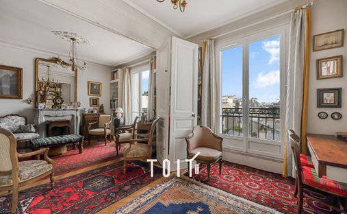 Apartment in Lorette-Martyrs, Paris 9e Arrondissement, Paris 1