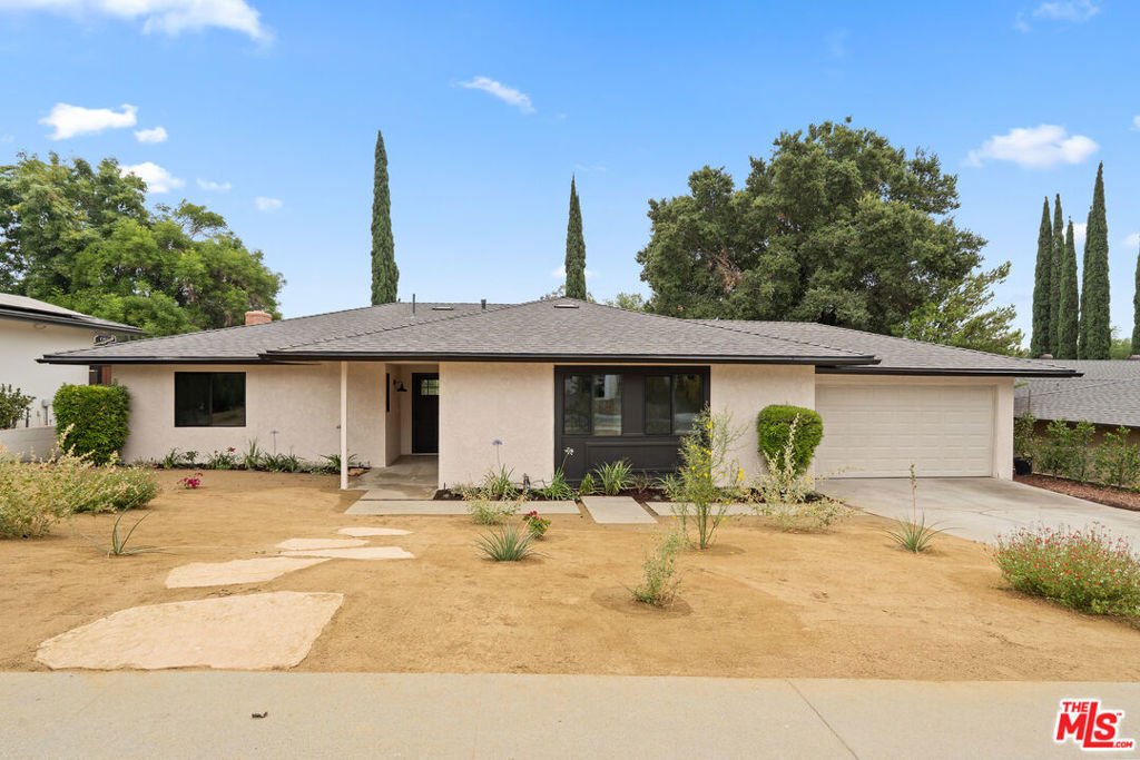 House in Altadena, California, United States 1 - 18245012