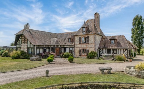 Villa in Cambremer, Normandy, France 1