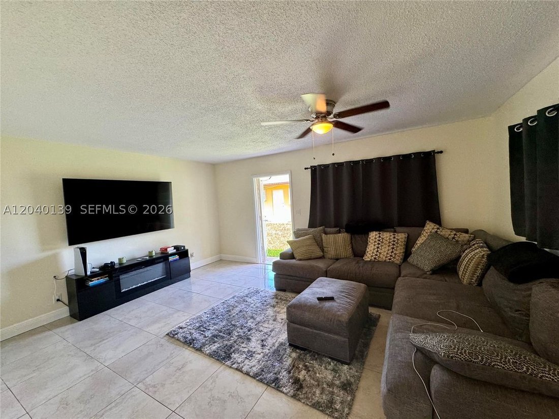 Fort Lauderdale, Florida, United States 5 - 18236722