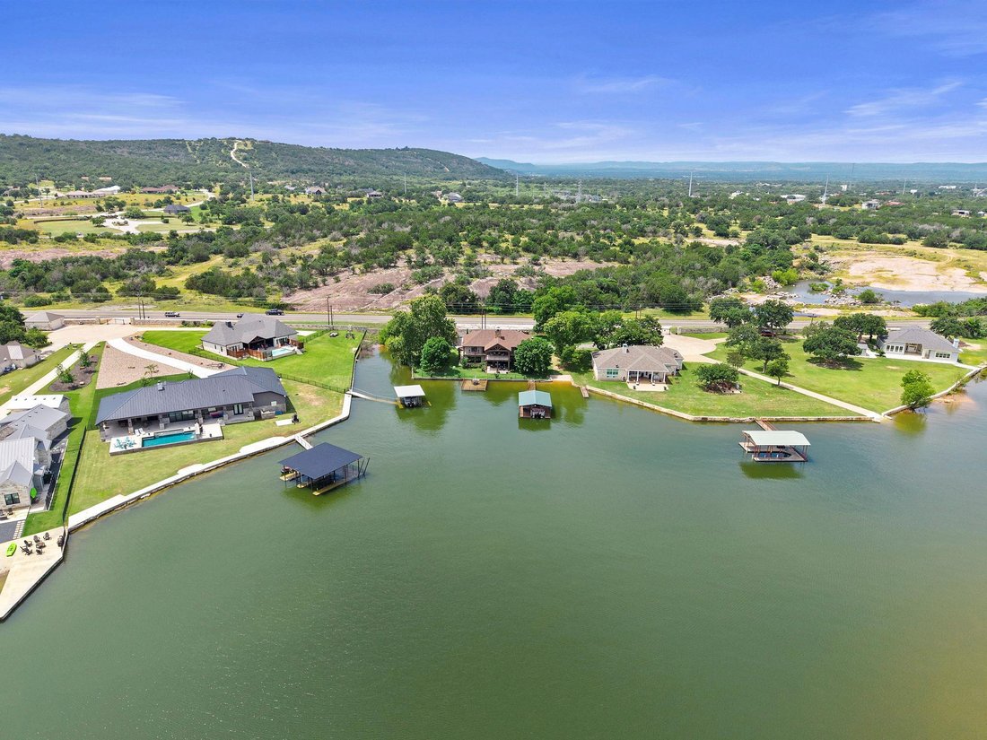 House in Buchanan Dam, Texas, United States 2 - 18072213