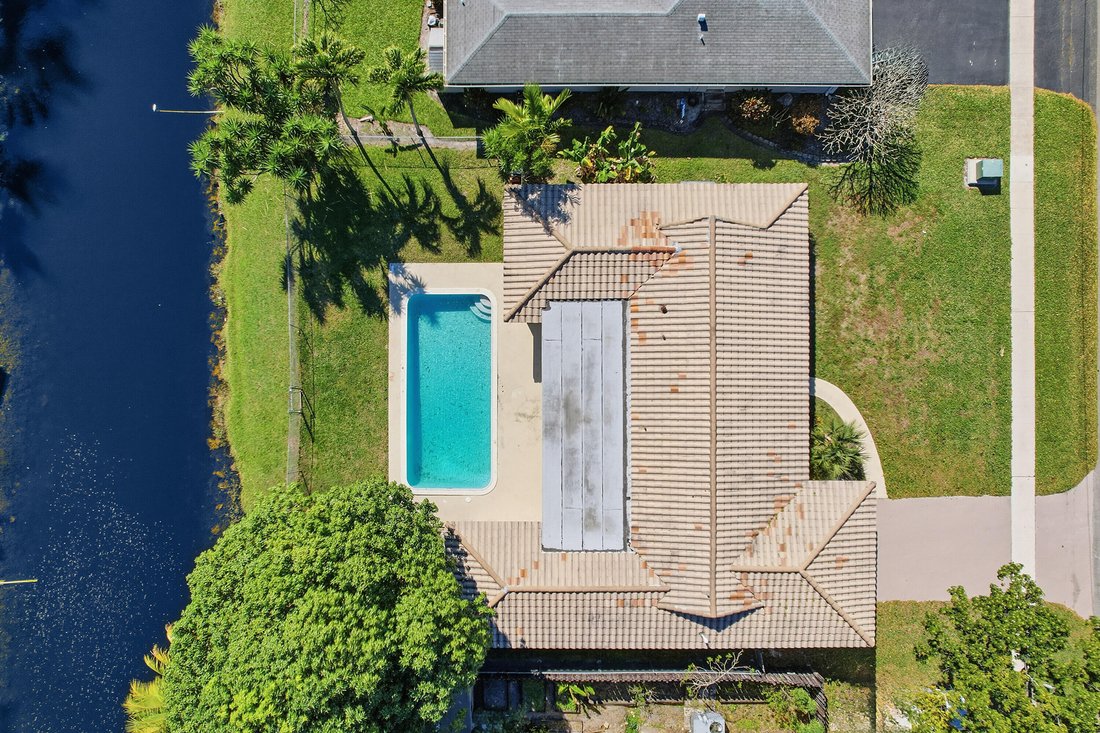 House in Plantation, Florida, United States 3 - 18241566