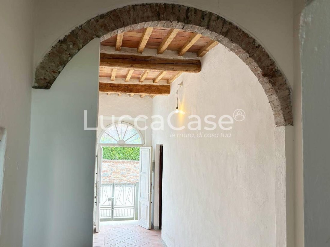 Villa in Montecarlo, Tuscany, Italy 2 - 18236151