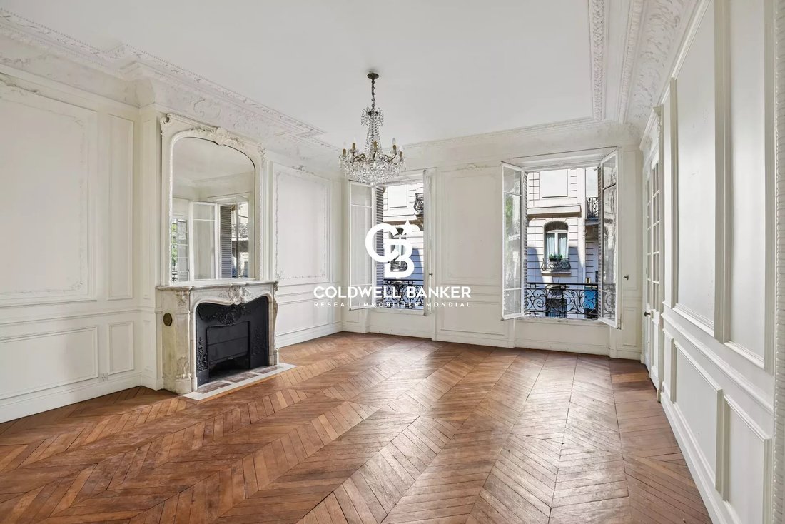 Apartment in Hoche-Friedland, Paris 8e Arrondissement, Paris 5 - 17147224