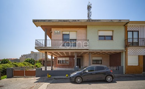 House in Fanzeres e Sao Pedro da Cova, Porto District, Portugal 1