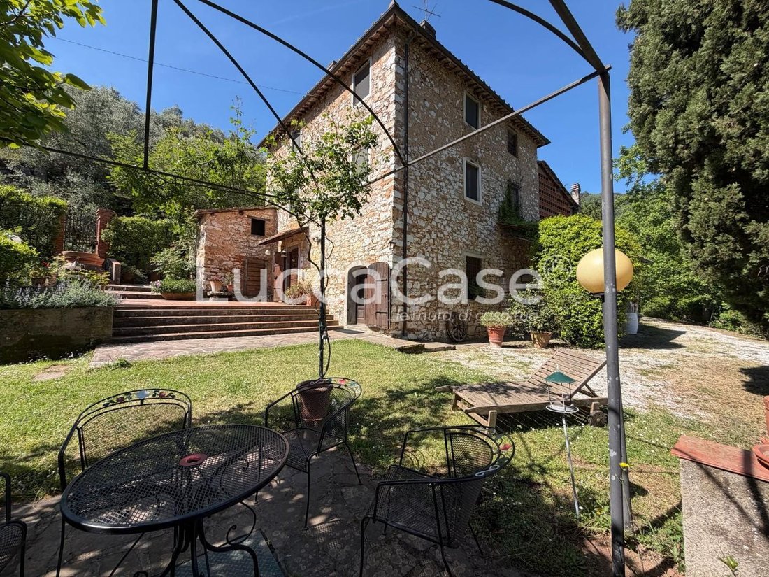 Villa in Historic Center, Lucca, Tuscany 1 - 17388171
