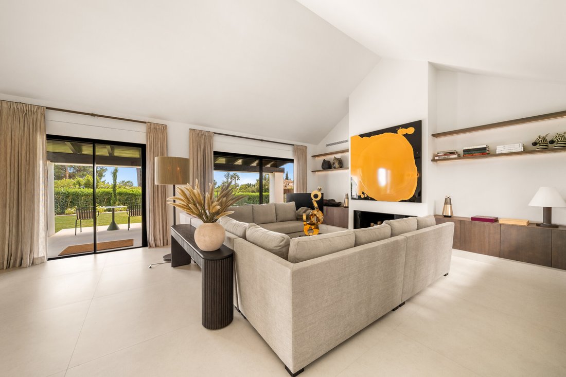 Villa in Sierra Blanca, Marbella, Spain 2 - 18236947