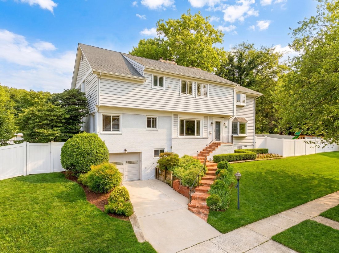 House in Bethesda, Maryland, United States 1 - 18239714