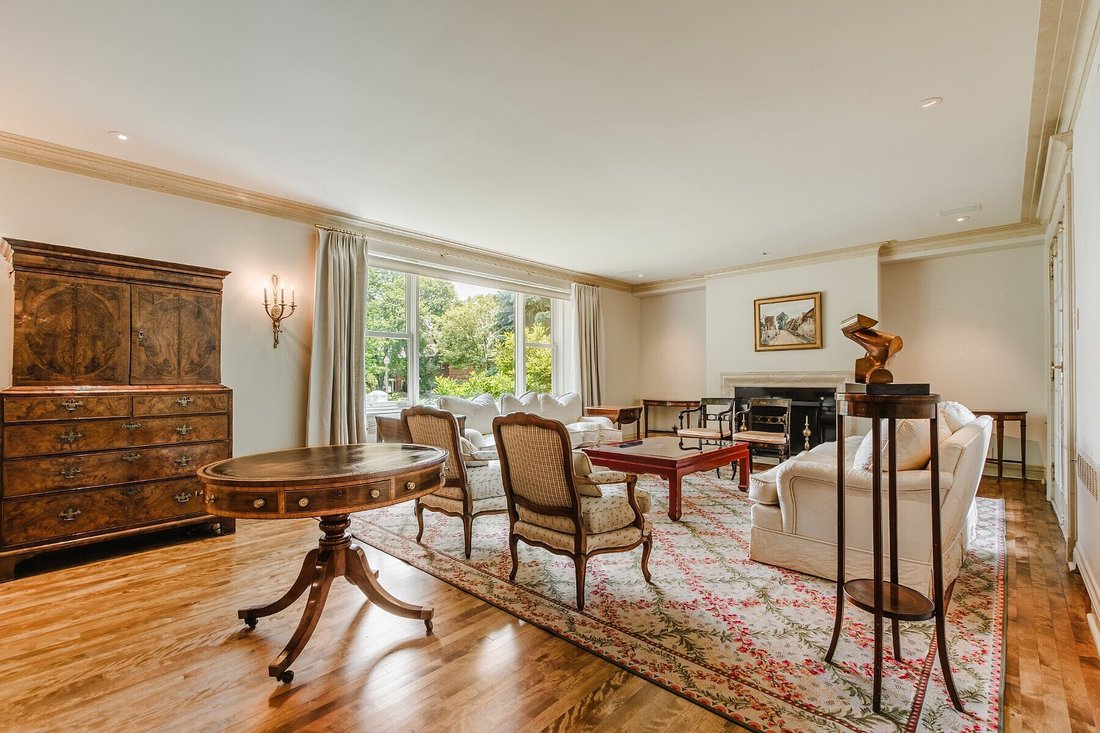 House in Westmount, Quebec, Canada 3 - 18245317