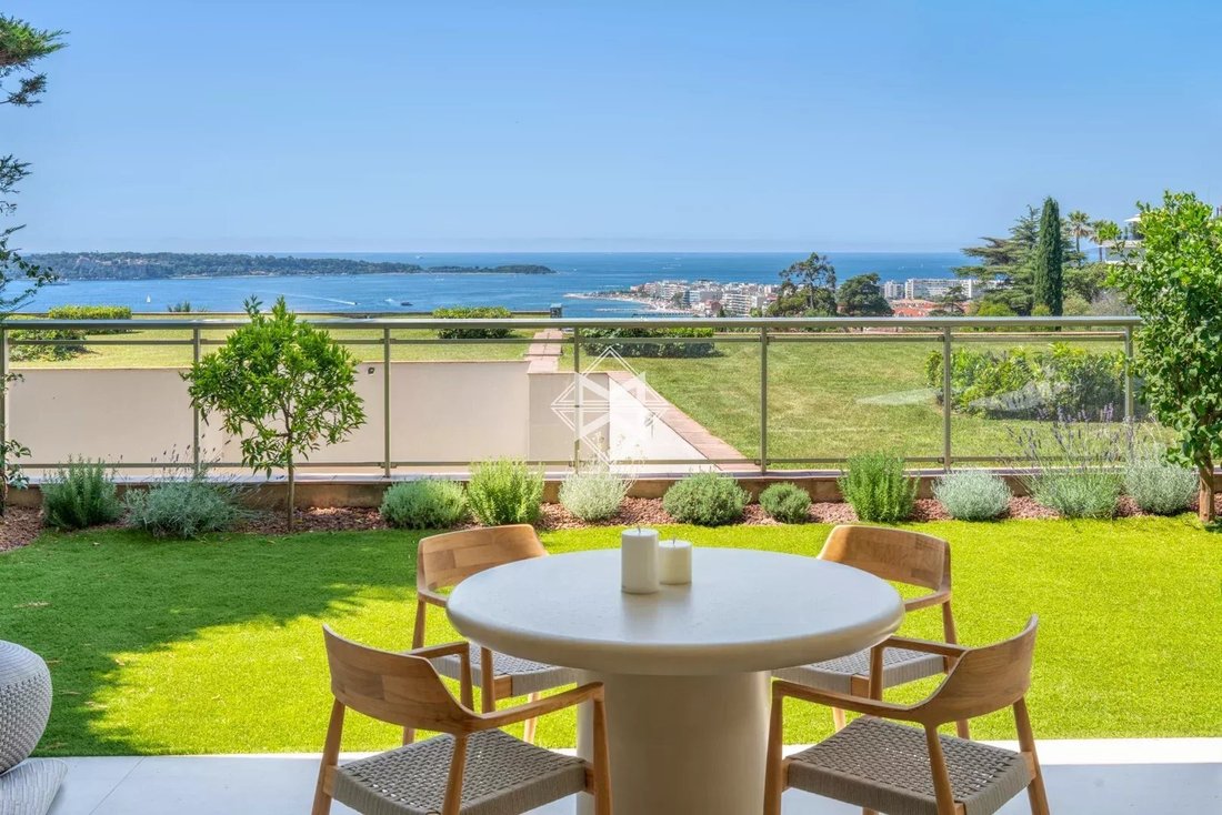 Apartment in Cannes, Provence-Alpes-Côte d'Azur, France 1 - 18239362