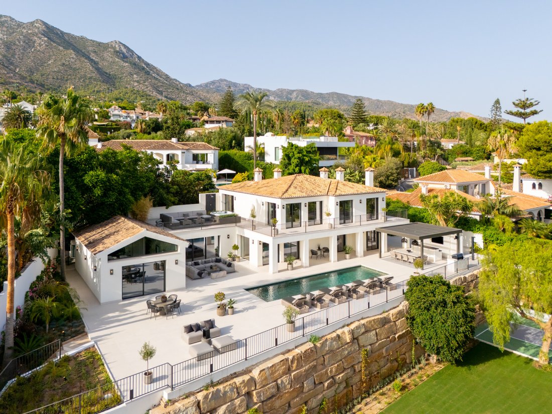 Villa in Golden Mile, Andalusia, Spain 1 - 18237447