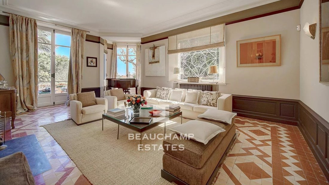 Villa in Cannes, Provence-Alpes-Côte d'Azur, France 2 - 18239396