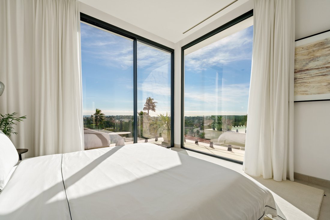 Villa in La Quinta, Benahavis, Andalusia 2 - 18237236