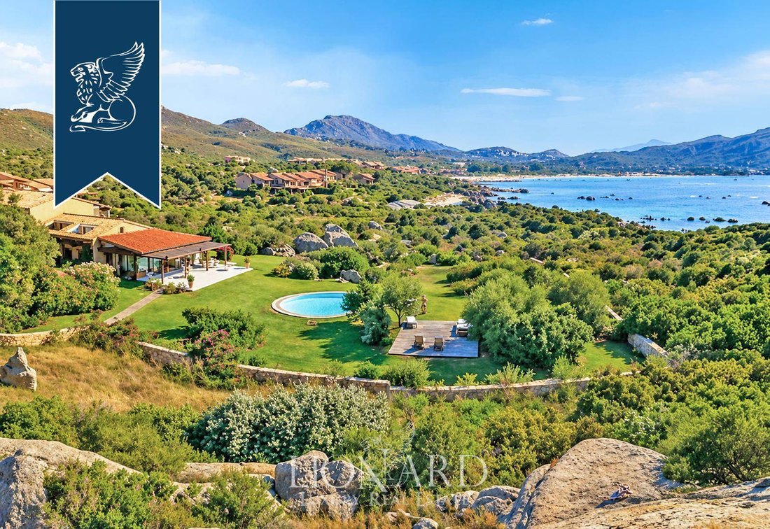 Villa in Golfo Aranci, Sardinia, Italy 1 - 18246012
