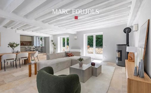 House in Senlis, Hauts-de-France, France 1