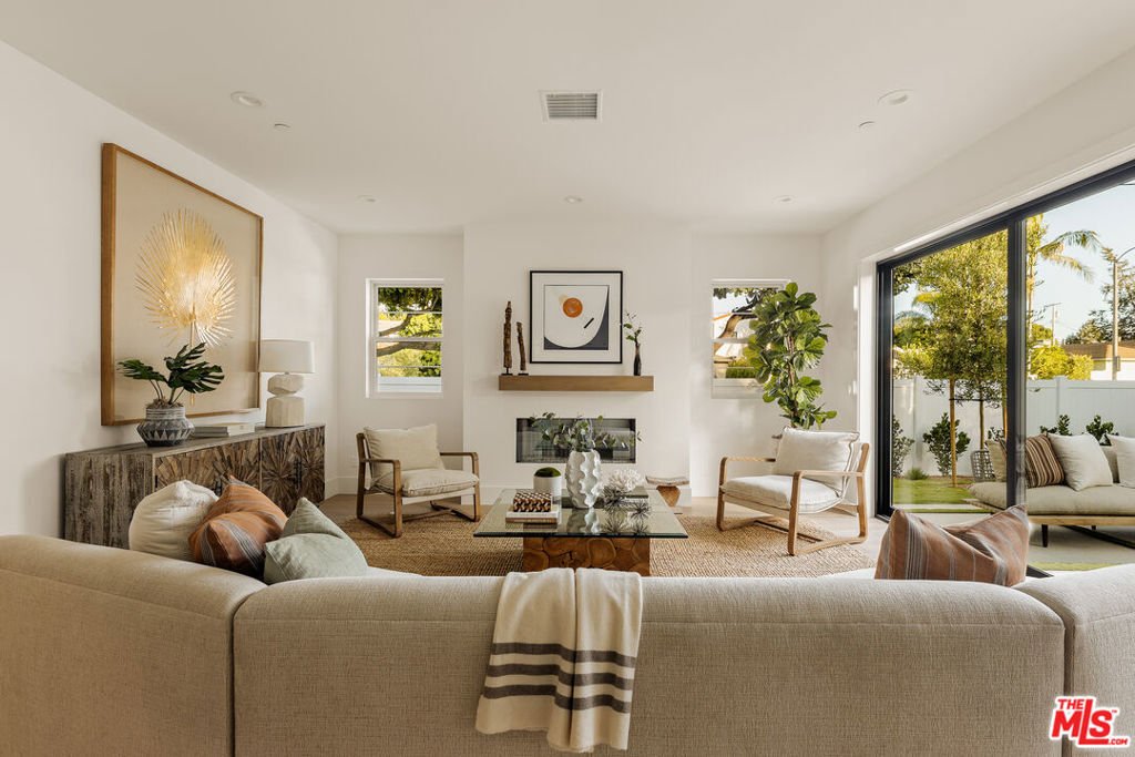 House in Los Angeles, California, United States 5 - 18244975