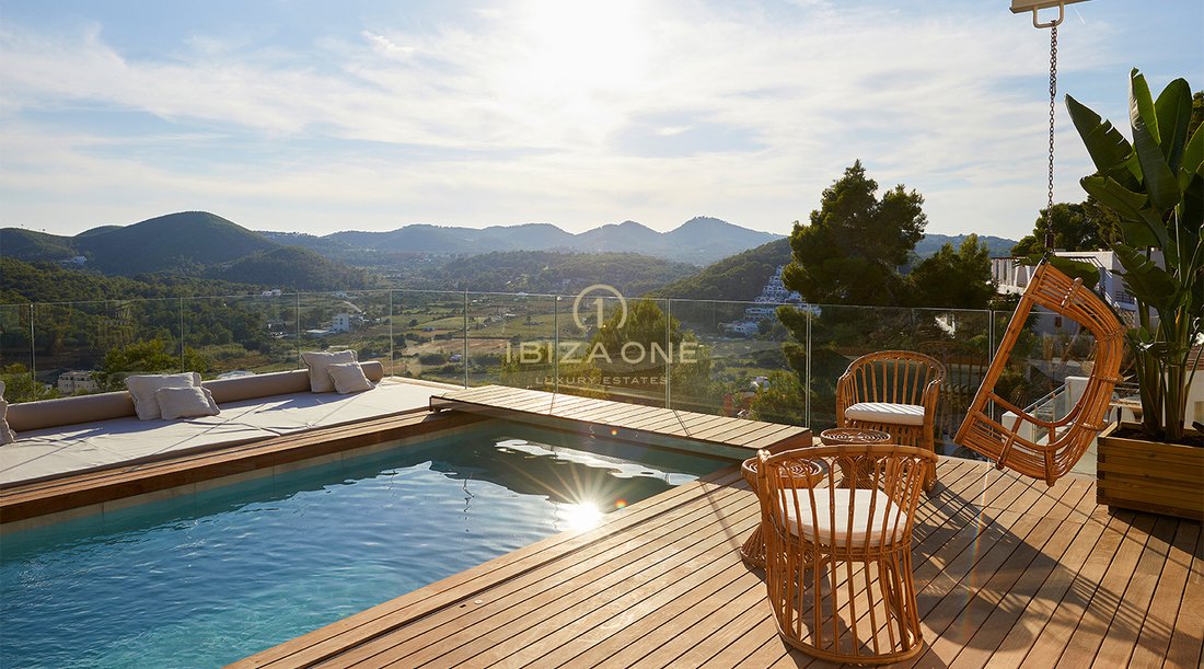 Villa in Cala Llonga, Ibiza, Santa Eularia des Riu, Balearic Islands 2 - 17530924