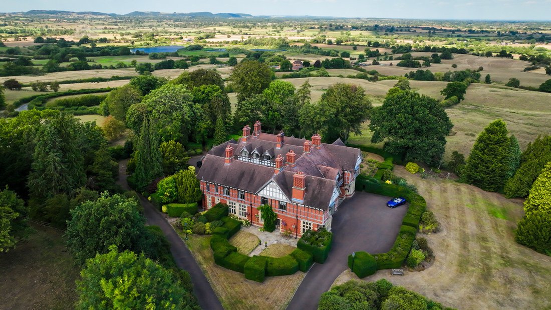 Country House in Cheshire East, England 3 - 17413958