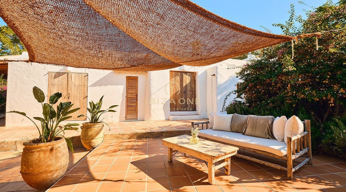 Finca in Santa Eularia des Riu, Balearic Islands, Spain 4 - 17819336