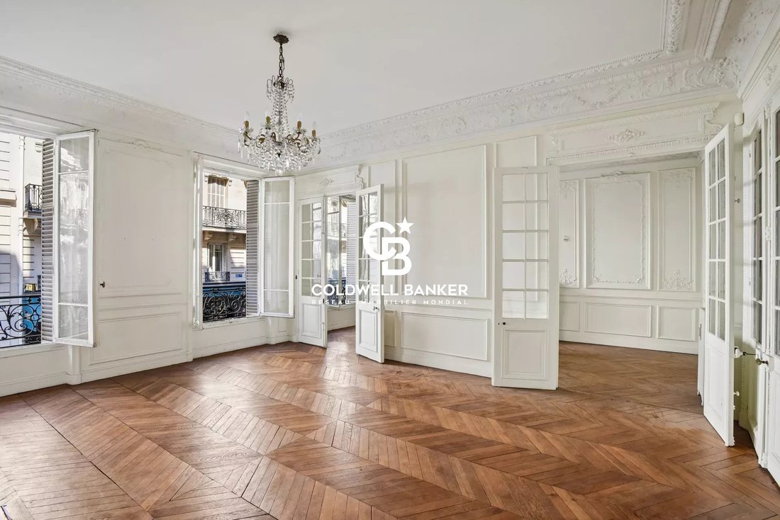Apartment in Hoche-Friedland, Paris 8e Arrondissement, Paris 4 - 17147224