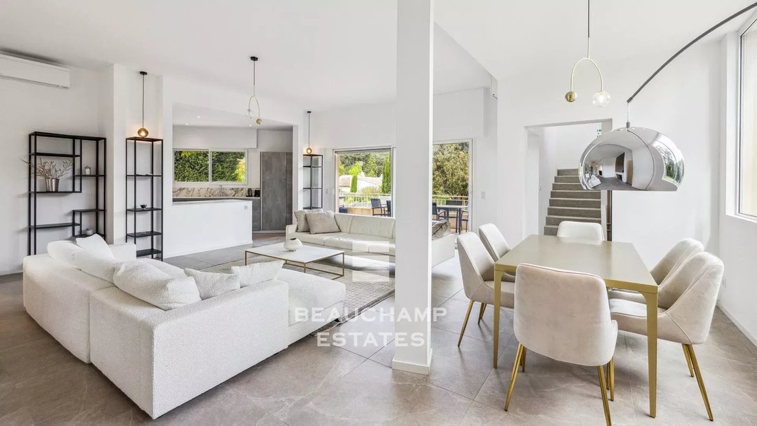 Villa in Cannes, Provence-Alpes-Côte d'Azur, France 4 - 14968212