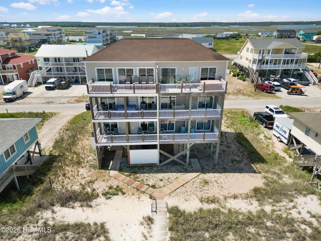 Townhouse in North Topsail Beach, North Carolina, United States 3 - 18244775