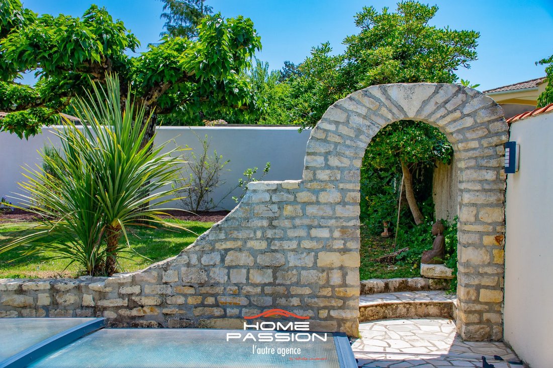 House in Meschers-sur-Gironde, Nouvelle-Aquitaine, France 1 - 18236888
