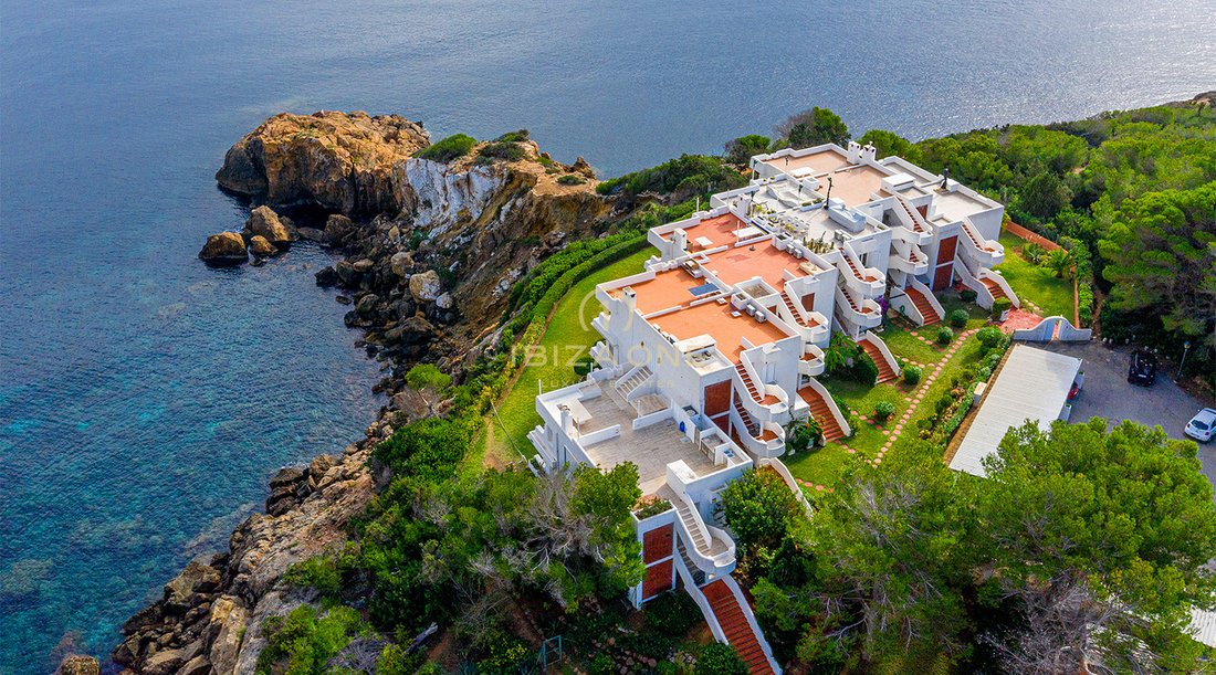 Apartment in Cala Llenya, Santa Eularia des Riu, Balearic Islands 2 - 17532503