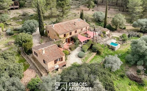 Villa in Bandol, Provence-Alpes-Côte d'Azur, France 1