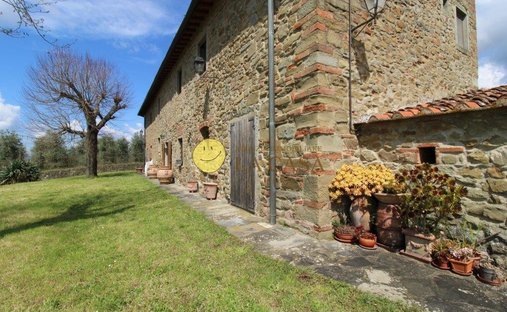 Country House in San Donato Fronzano, Reggello, Tuscany 1