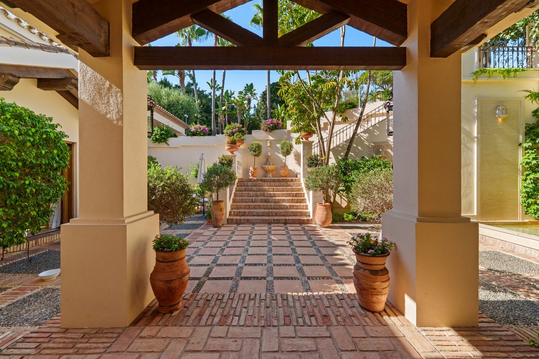 Villa in Marbella, Andalusia, Spain 3 - 18237300