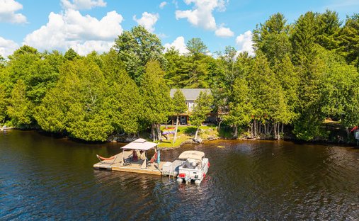 House in Parry Sound, Ontario, Canada 1