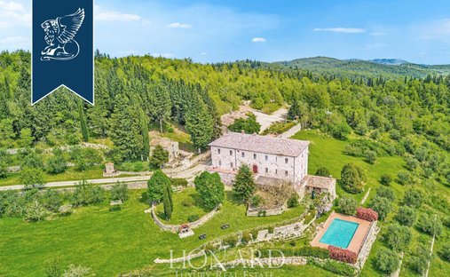 Villa in Castellina in Chianti, Tuscany, Italy 1