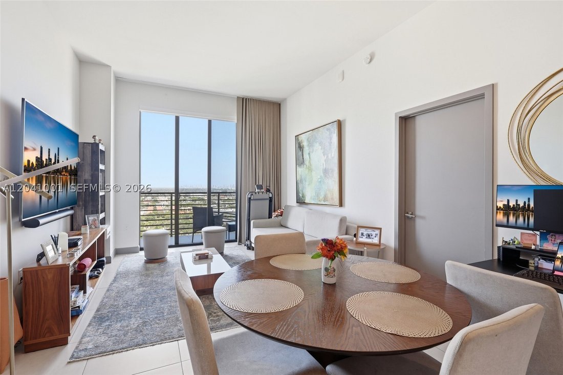 Condo in Miami Springs, Florida, United States 4 - 18241496