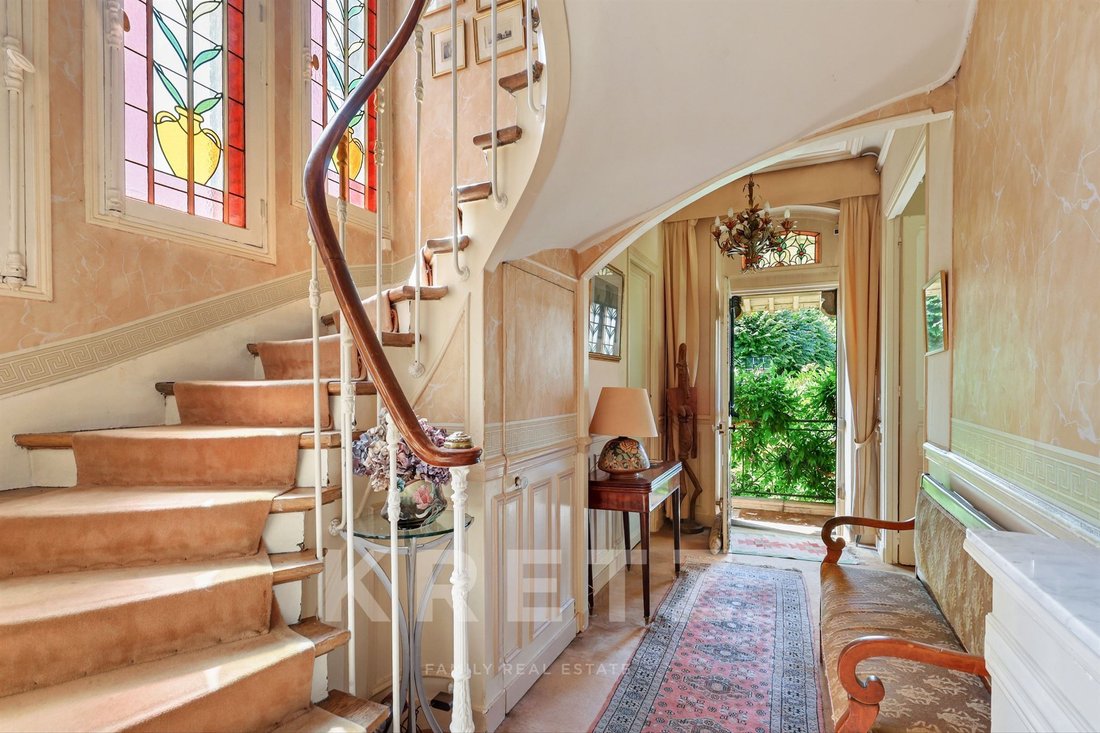 House in Le Vésinet, Ile-de-France, France 2 - 18239072